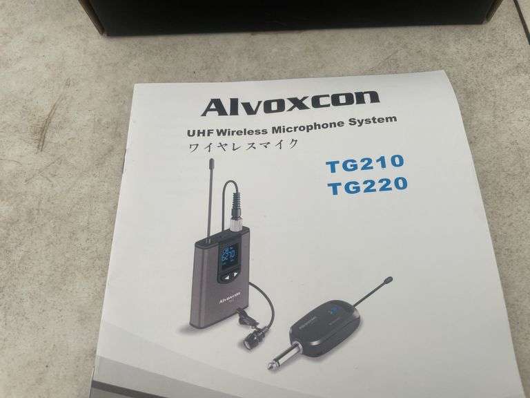 Unused UHF wireless microphone system