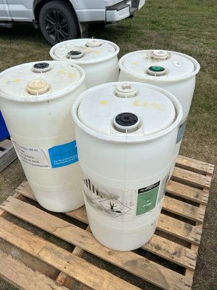 4 poly barrels 80L