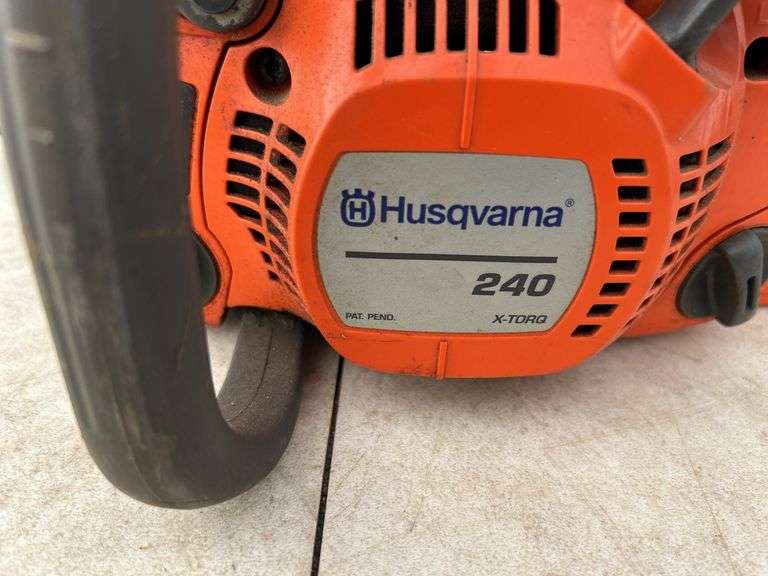 Husqvarna 249 chainsaw - runs