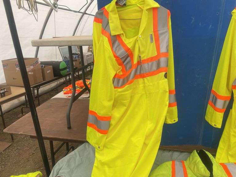 2 light hi-viz coveralls and a quilted jacket all size medium