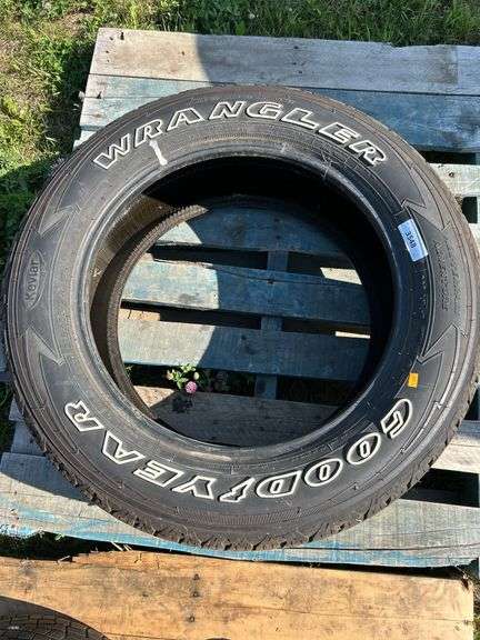 Goodyear tire 275/55R20