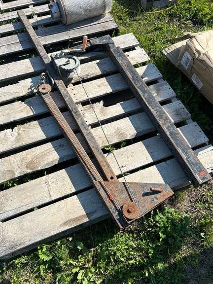 Truck mount crane