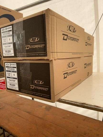 4 cases “CAUTION” barricade tape