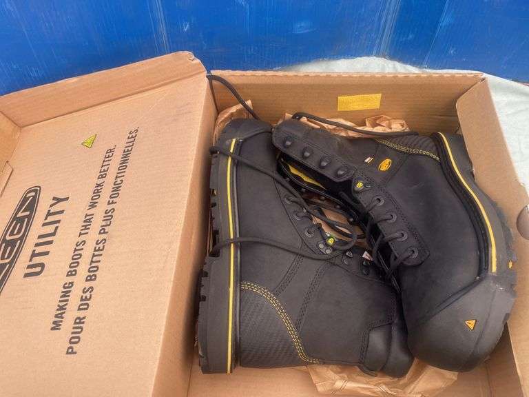 Steel toed safety boots size 8