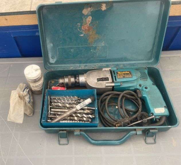 Makita hammerdrill and masonary bits - working condition