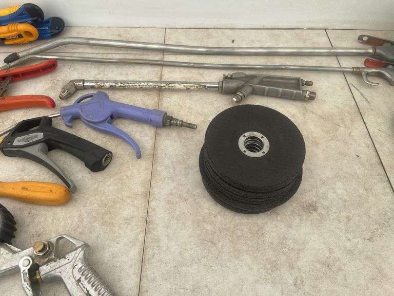 TradeMaster grinder, grinding discs, blow guns, etc.