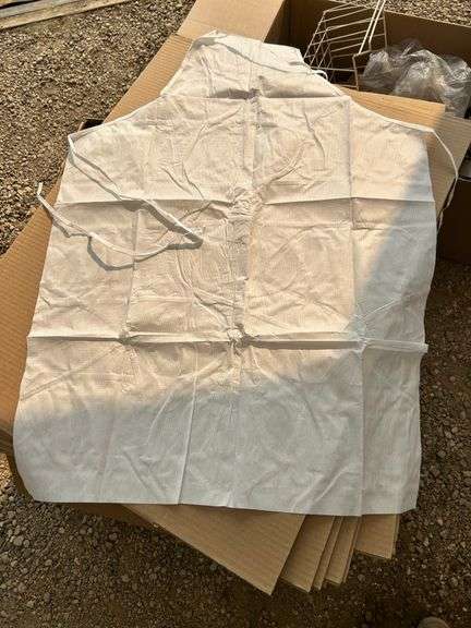 2000 disposable aprons