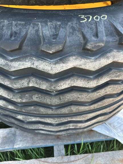 Pair of implement tires/rims 480/45-17
