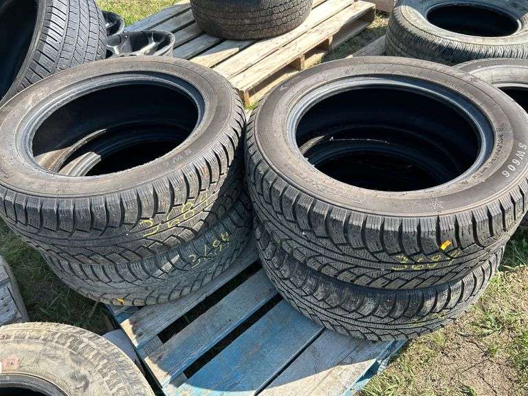 4 Frost Extreme tires 245/60R18