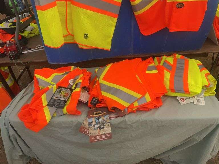 18 -Various styles of hi-viz safety vests - Size 4XL