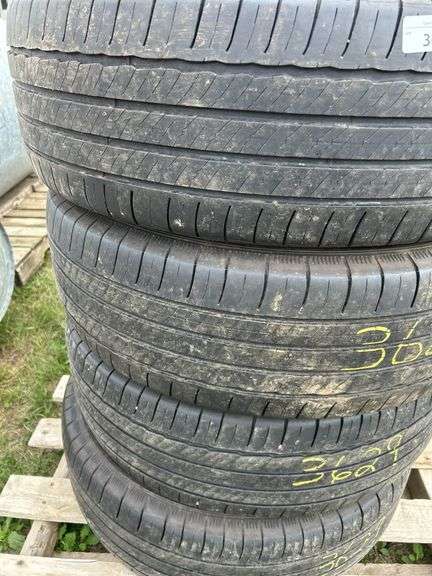 4 Michelin tires 225/55R20
