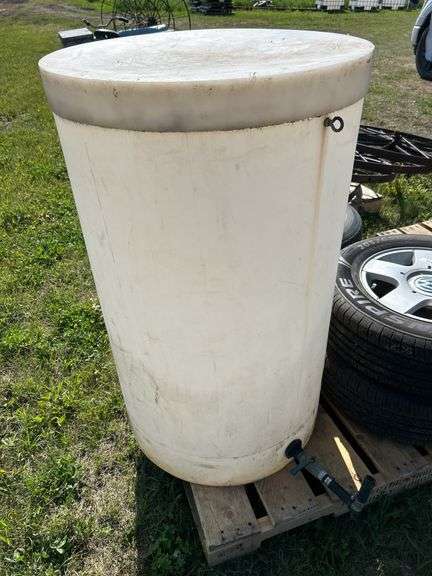 Water tank 42”T x 26”dia