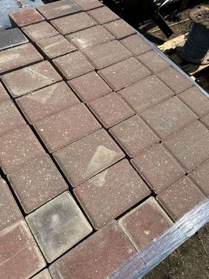Large qty of landscaping brick