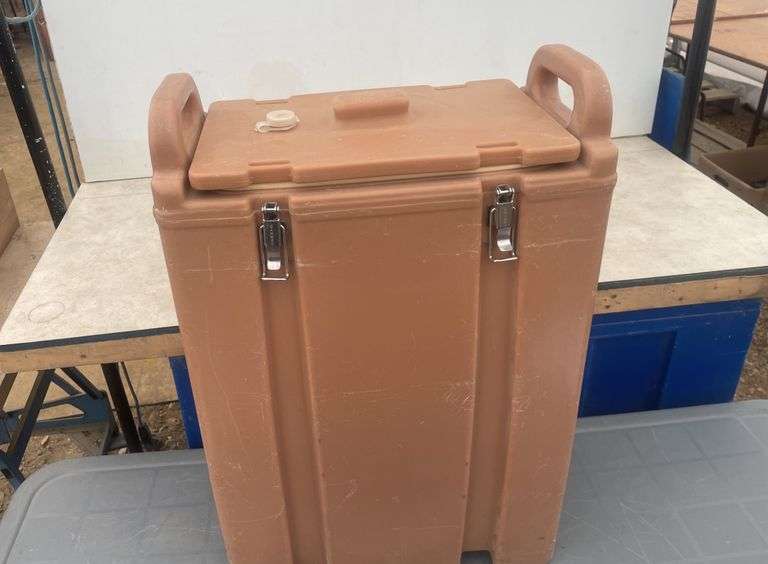 Cambro insulated coffee dispenser