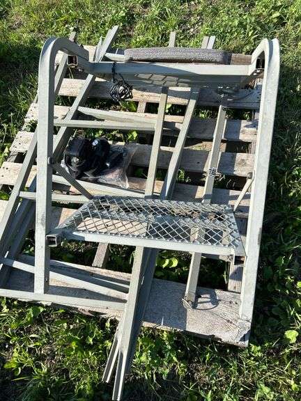 Tree stand