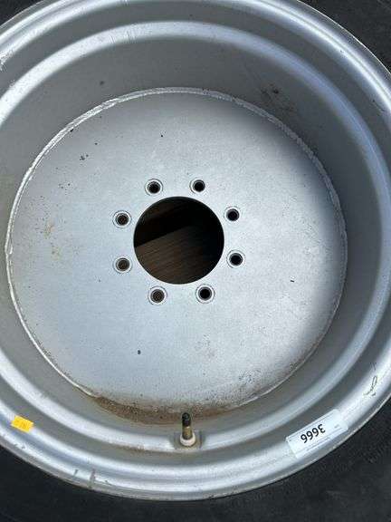 Goodyear Tire/rim 14.9-24