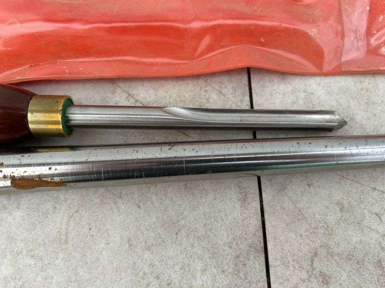 27" Carbide Lathe Chisel, Henry Taylor Finger Bail Gouge