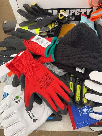 Qty of assorted styles & sizes of gloves, safety glasses, dust masks etc