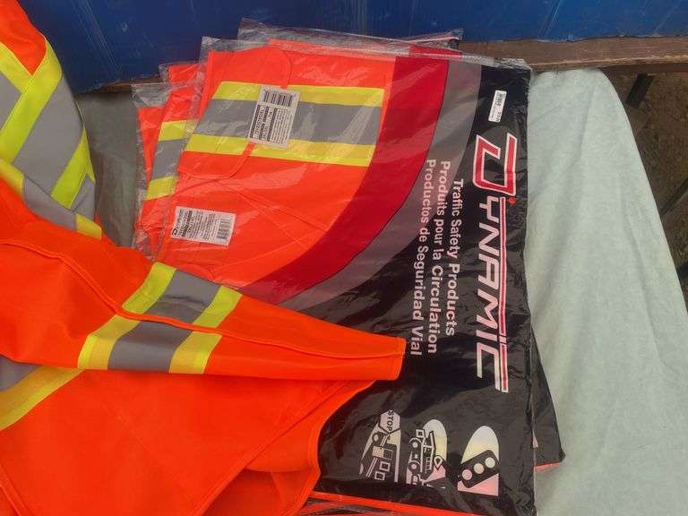 6 Safety vests - 2XL/3XL