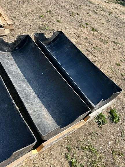 5 livestock feeders