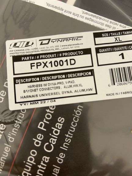 8 of Universal 2pt harness XL, 8 of shock absorbing lanyards 6ft