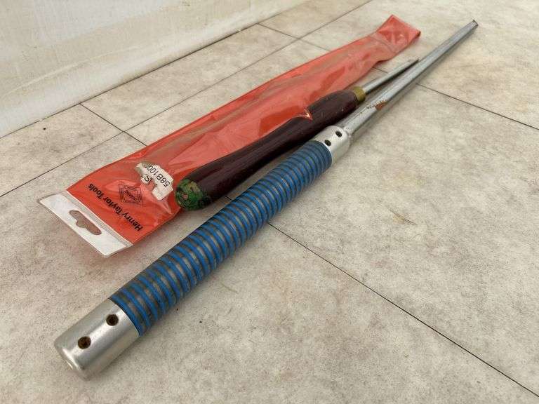 27" Carbide Lathe Chisel, Henry Taylor Finger Bail Gouge
