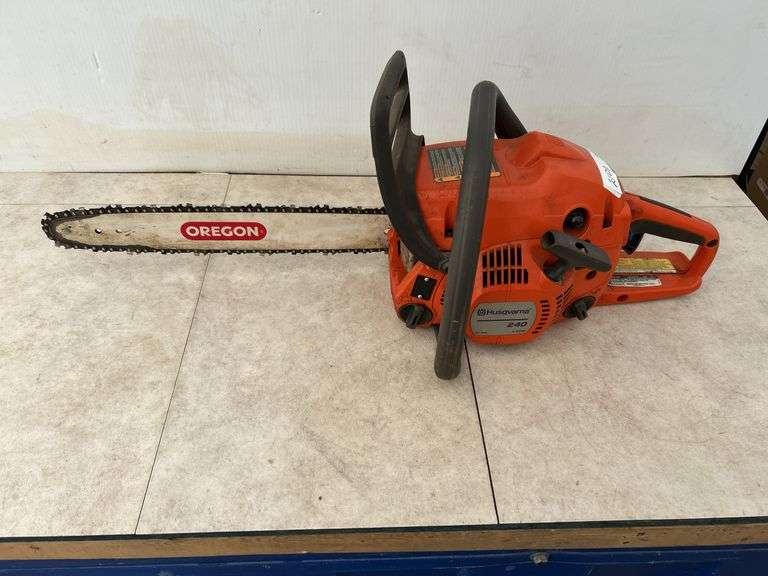 Husqvarna 249 chainsaw - runs