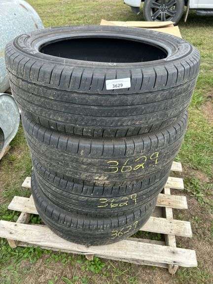 4 Michelin tires 225/55R20