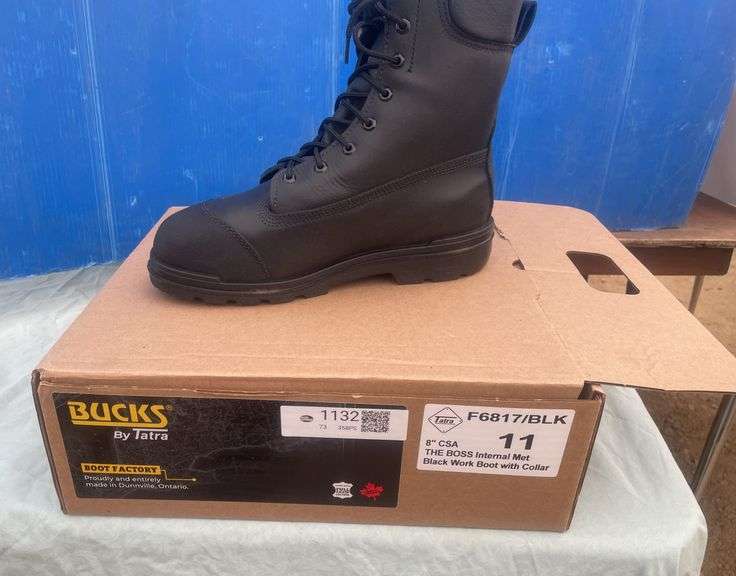 Steel toed safety boots size 11