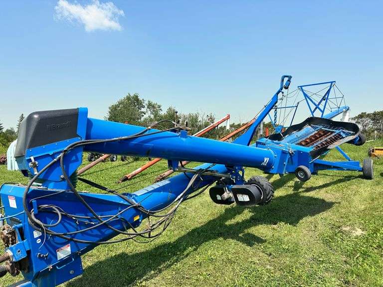 Brandt 1370 Swing Away Auger