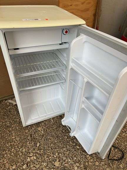 Danby mini fridge - owner says works