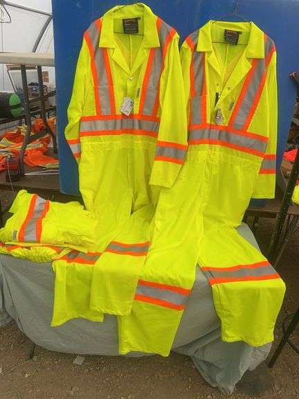 5 light weight high-viz coveralls - Sizes - 1-XL, 2-2XL, and 1-3XL