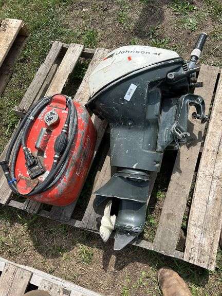 Johnson 9.5hp outboard motor - hasn’t ran for couple years