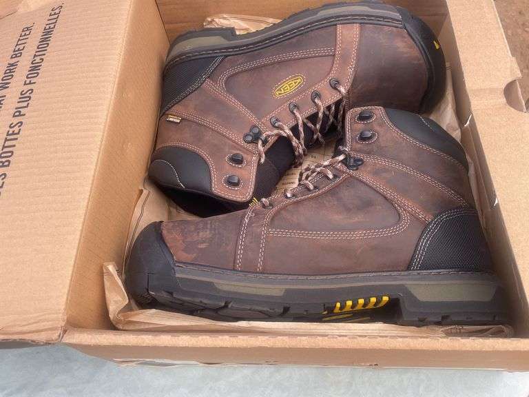 Steel toed safety boots size 10