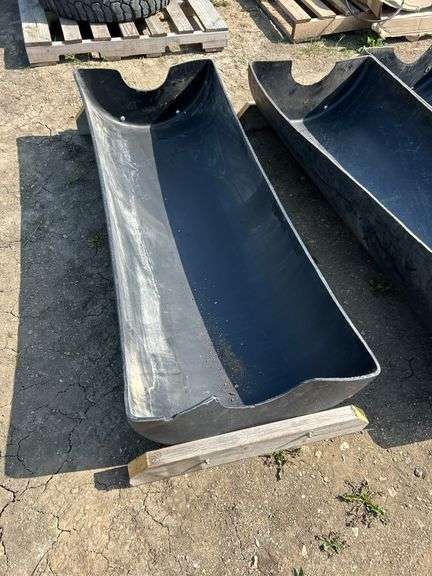 5 livestock feeders