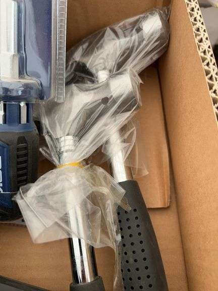 Multi-bit screwdrivers, folding hex key sets, claw hammers, 19pc SAE/METRIC ratchet & socket set