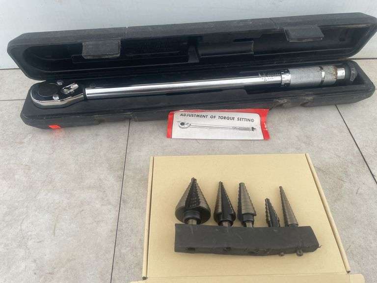 1/2" dr. torque wrench and a set step bits