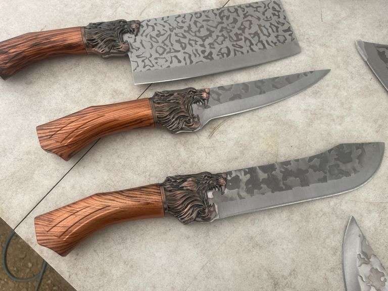 Set of knives etc.