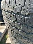 3 tires 275/55R20