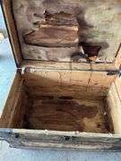 OFFSITE MELFORT: Antique Steamer Trunk