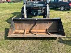 Kubota M8950DT w/ Allied 794 Front End Loader