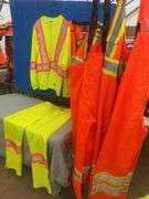 Quantity of 2XL safety wear - including overalls, vests, etc.