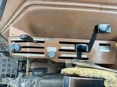 Kubota M8950DT w/ Allied 794 Front End Loader