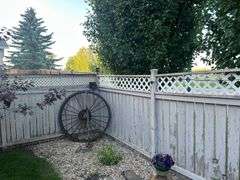 OFFSITE MELFORT: 174' of Fence in sections