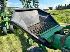 2002 John Deere 1820 40 Air Seeder & 1910 Air Tank