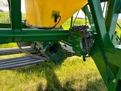 2002 John Deere 1820 40 Air Seeder & 1910 Air Tank
