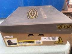 Steel toed safety boots size 8