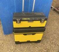 Stanley 2 piece tool box on wheels