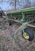 OFFSITE NAICAM: 1995 John Deere Hoe Drill with Grass Box