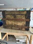 OFFSITE MELFORT: Antique Steamer Trunk